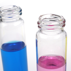 frasco-transparente-de-20-ml-225-x-755-mm-tapon-de-rosca-de-18-mm-fondo-plano